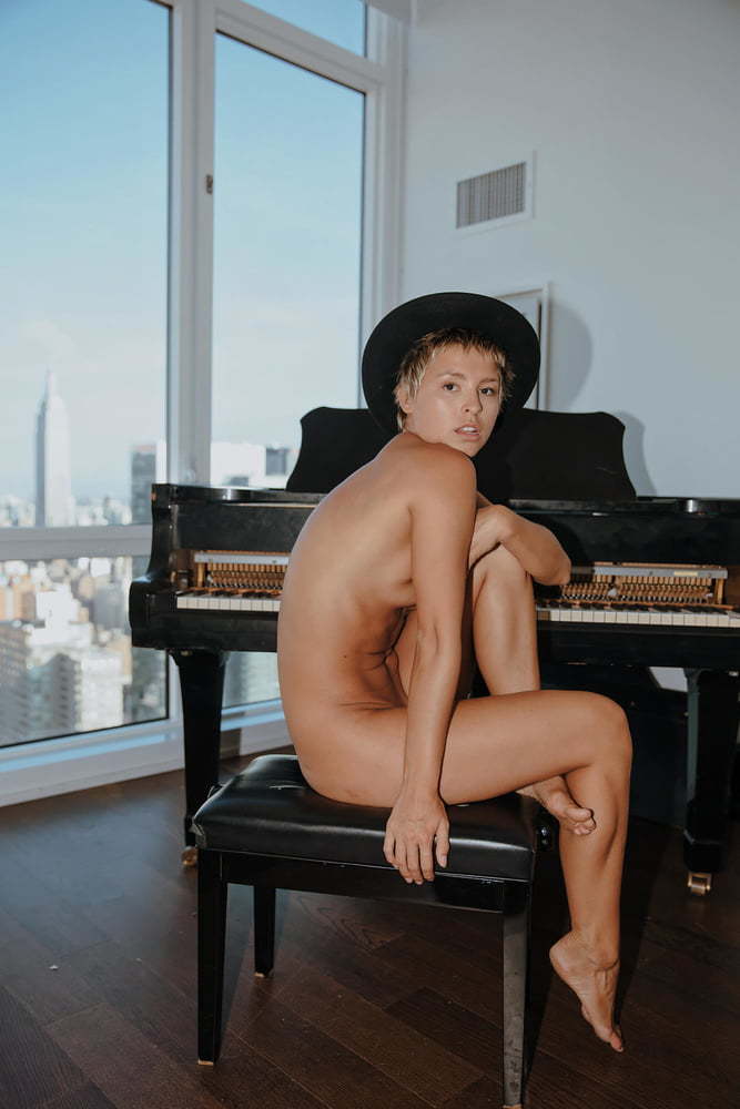 Marisa Papen nude57